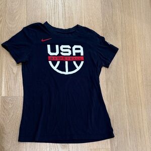 Nike USA Basketball T-Shirt Women’s size Sm